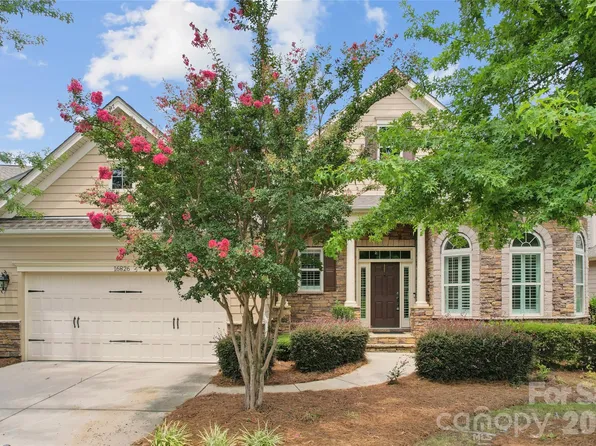 16826 Coves Edge Ln, Charlotte, NC 28278