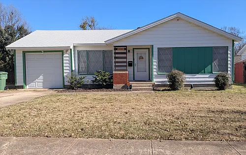 1304 Sylvan Dr Photo 1
