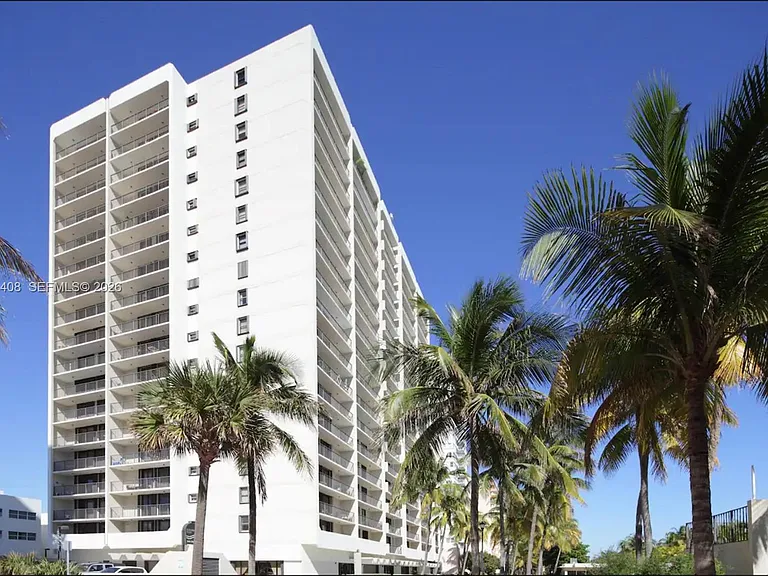 2625 Collins Ave #320 — Photo 14
