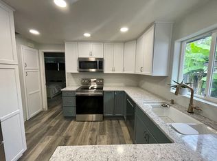 1128 10th St, Springfield, OR 97477