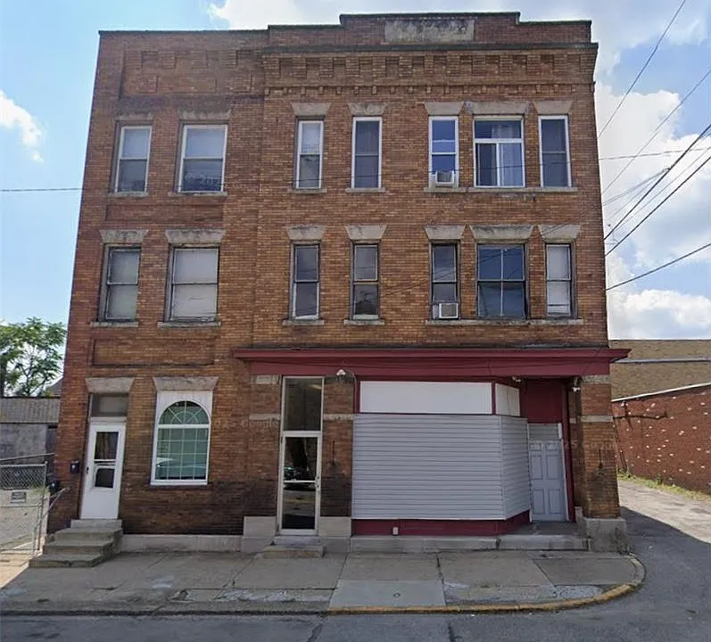 416 Adams St #7