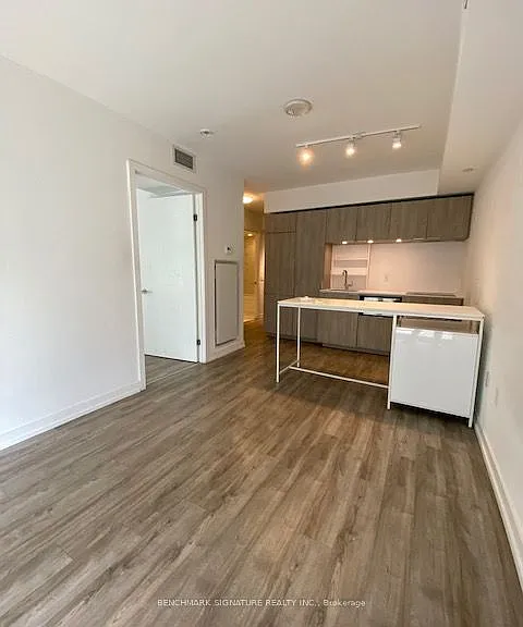 77 Shuter St #603 — Photo 2