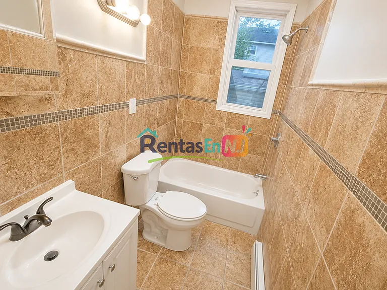 10 Rodwell Ave #1B — Photo 4