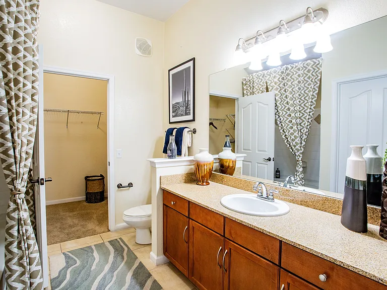 Ceramic Tile in Bath, Kitchen and Entry