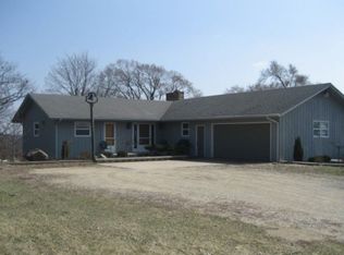 7822 Pillow Hill Rd, Spring Grove, IL 60081