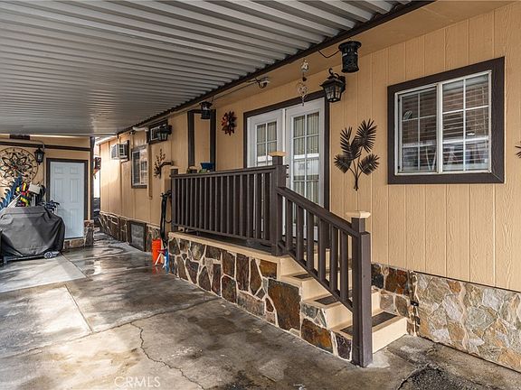 3rd image of 2865 W Rialto Ave Space 17