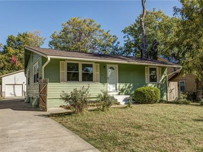 10 E 79th St, Kansas City, MO, 64114