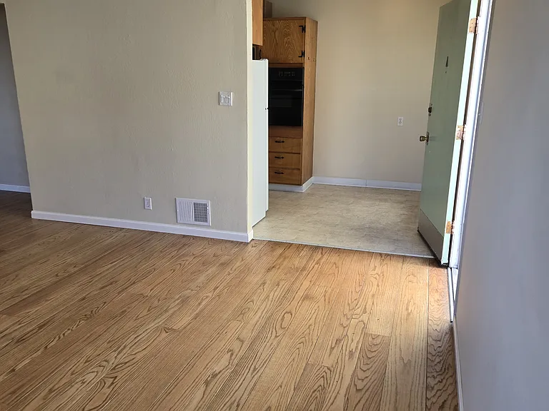 15 Corwin St — Photo 4