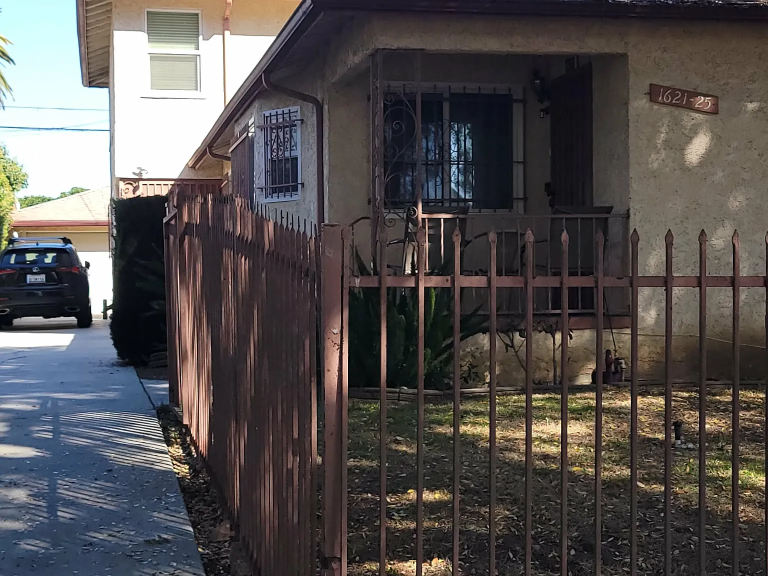 1623 W 84th Pl — Photo 1