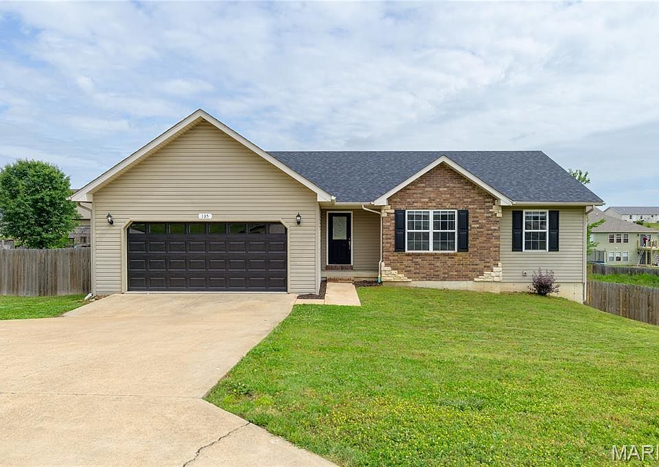1st image of 135 Lyle Curtis Cir