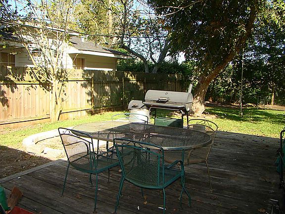 4th image of 2603 Hearne Dr