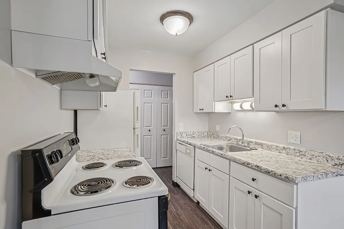 Building Photo - River Raisin Apartments