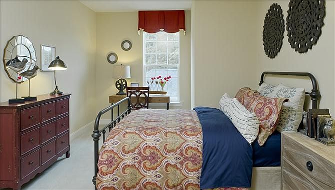 Secondary bedroom