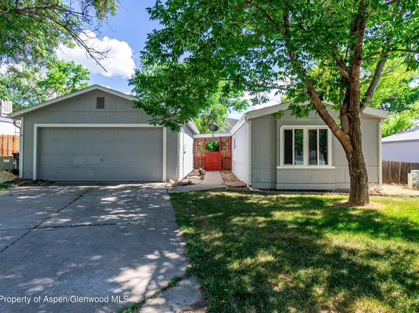 34 W Bonanza Pl, Parachute, CO 81635