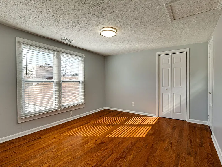819 E Meade Ave — Photo 20
