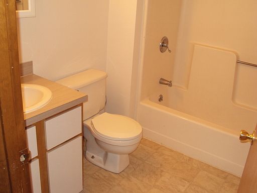 2nd image of 310 Pleasant Ave APT 5
