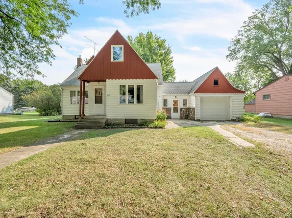 310 E 5th St, Lake Park, IA 51347