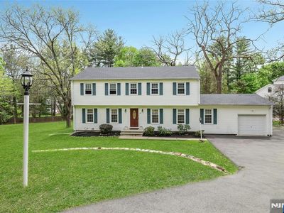 50 Werimus Rd, Woodcliff Lake, NJ, 07677