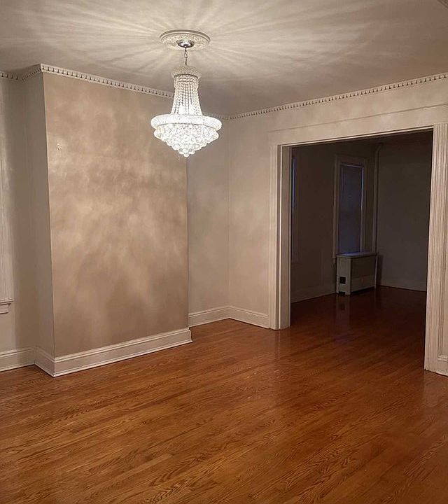 2nd image of 28 Bayard St