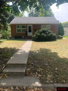 611 W 7th St, Mankato, MN, 56001