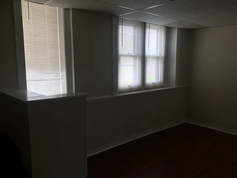 3207 Clarence Ave #B3 — Photo 7