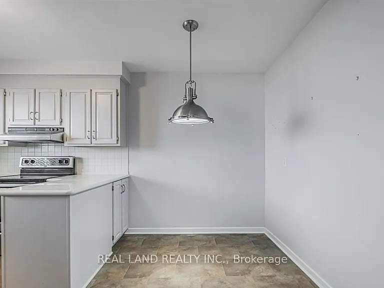 274 Timothy Ct #UPPER — Photo 14