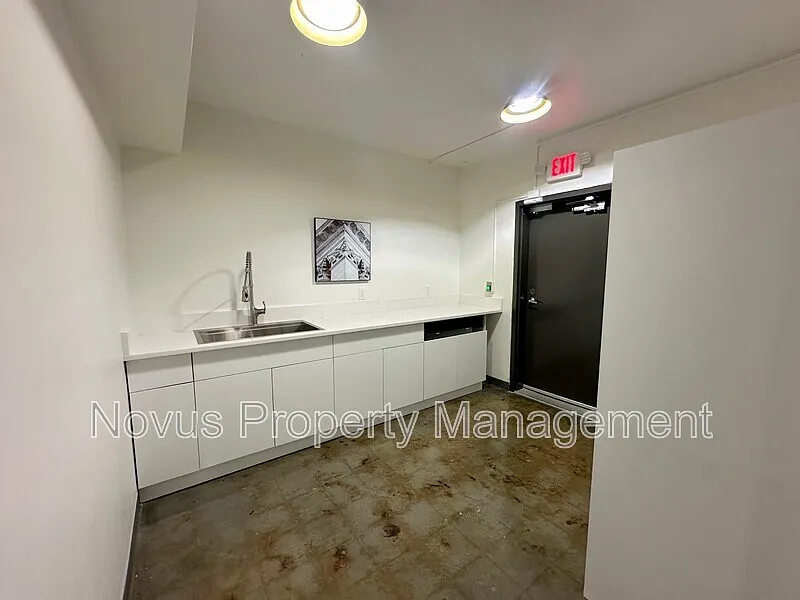 Studio, 202 sqft, $625 — Photo 3