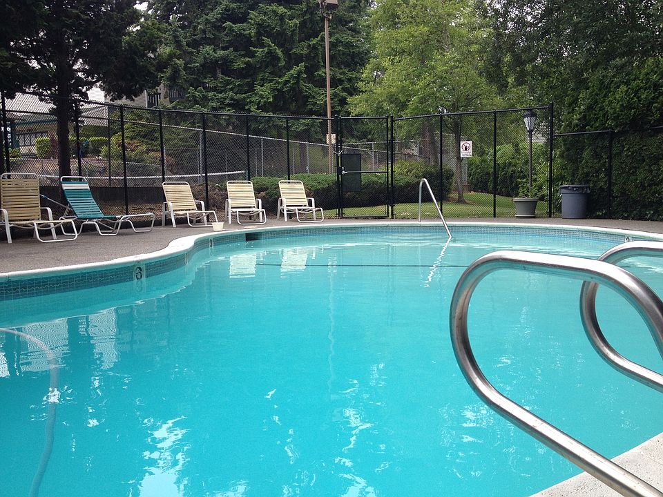 1st image of 17431 Ambaum Blvd S Unit C25