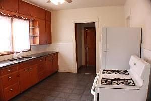 2nd image of 1315 N Broadway St