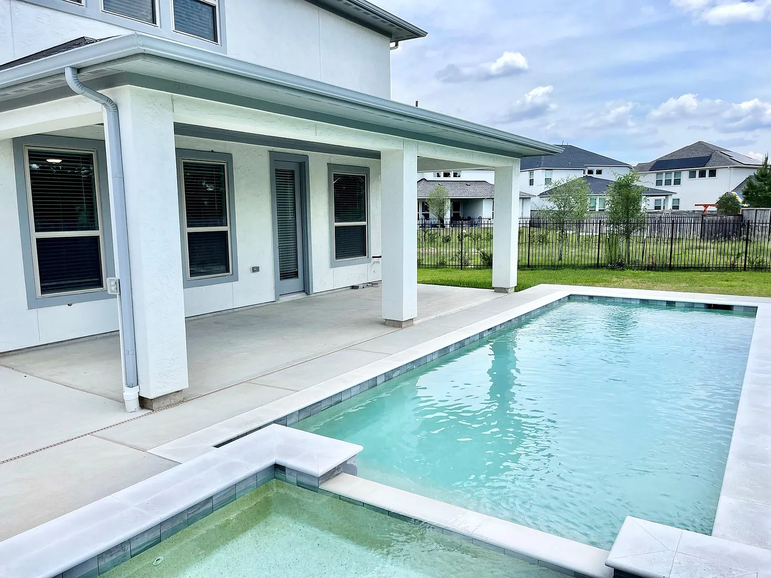 4 bed, 3.5 bath, 3111 sqft, $5,500 — Photo 1