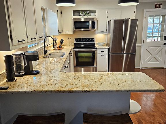 4th image of 356 Annhurst Dr