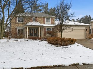 9801 Tennyson Dr, Plymouth, MI 48170