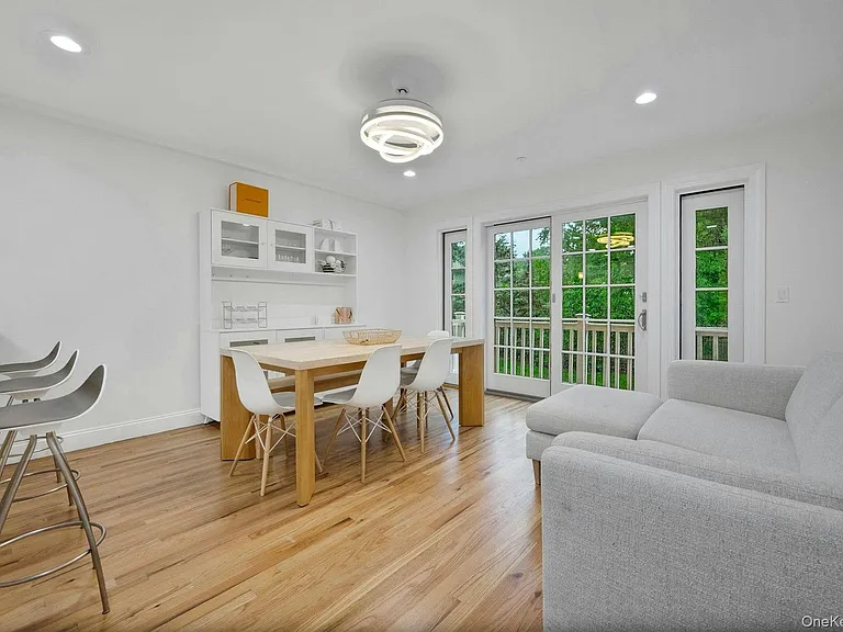 142 Brook St #B — Photo 9