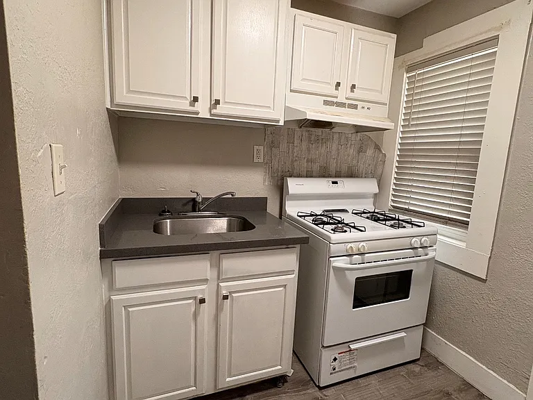 83 Solano Ave #10 — Photo 7