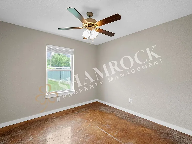 1107 Primrose Dr — Photo 22