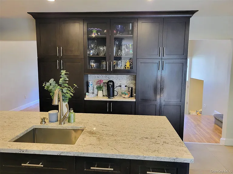 650 Prescott Pl — Photo 8