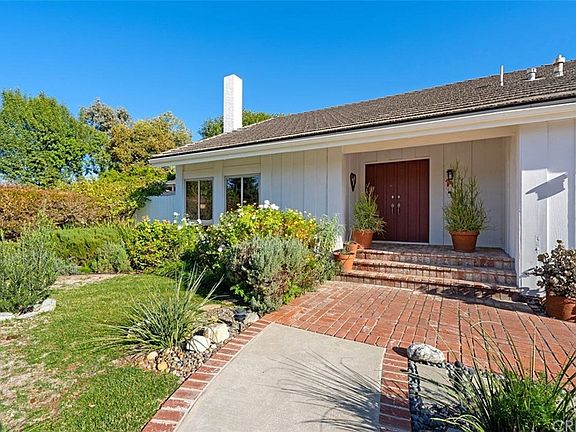 2nd image of 3764 Green Gables Dr
