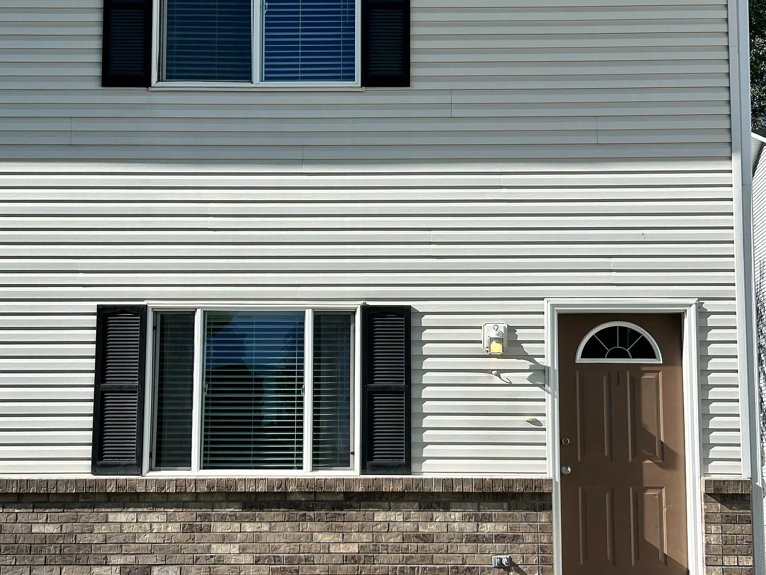 3 bed, 1.5 bath, 1100 sqft, $1,100 — Photo 1