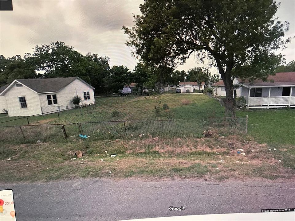 1st image of 2208 10th Ave N