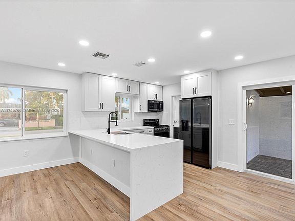 5th image of 1231 NW 175th Ter