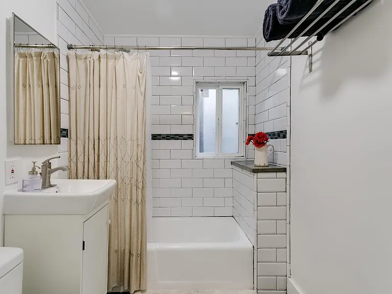 1268 N Westmoreland Ave #1/2 — Photo 21