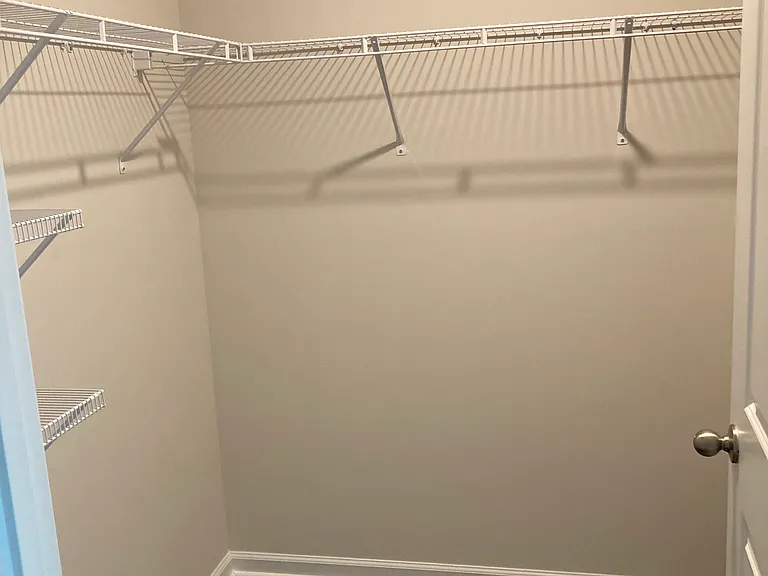 129 Kings Acre Ct — Photo 13