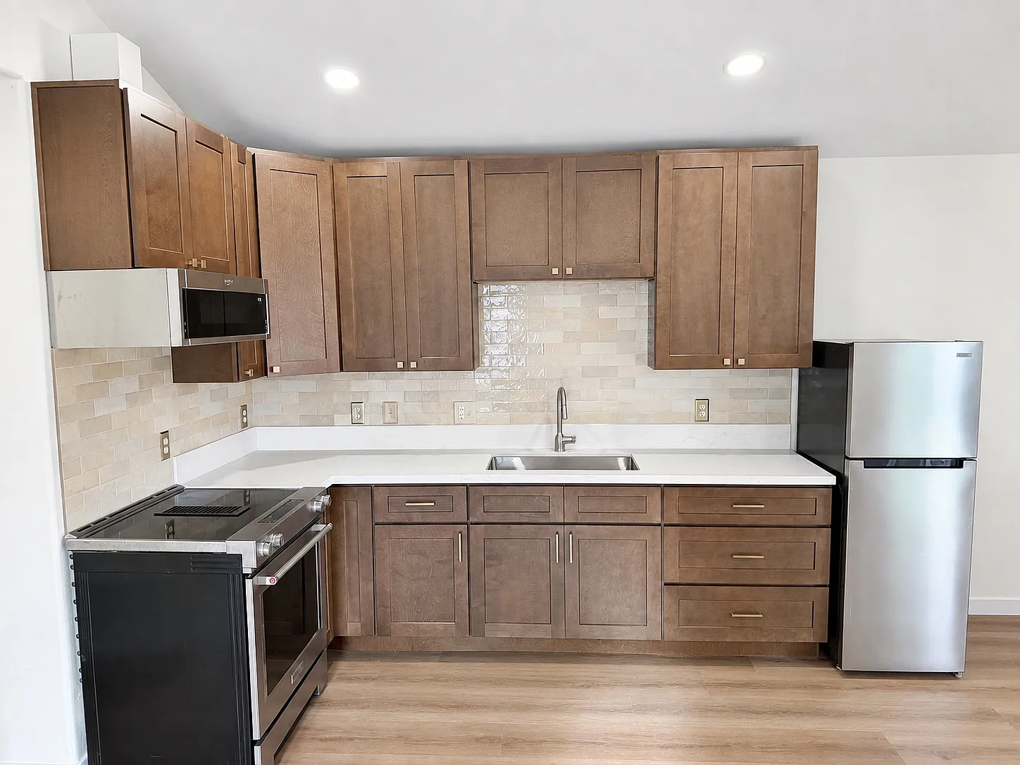 1 bed, 600 sqft, $2,500 — Photo 3