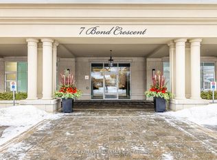 7 Bond Cres #112, Richmond Hill, ON L4E 1E6