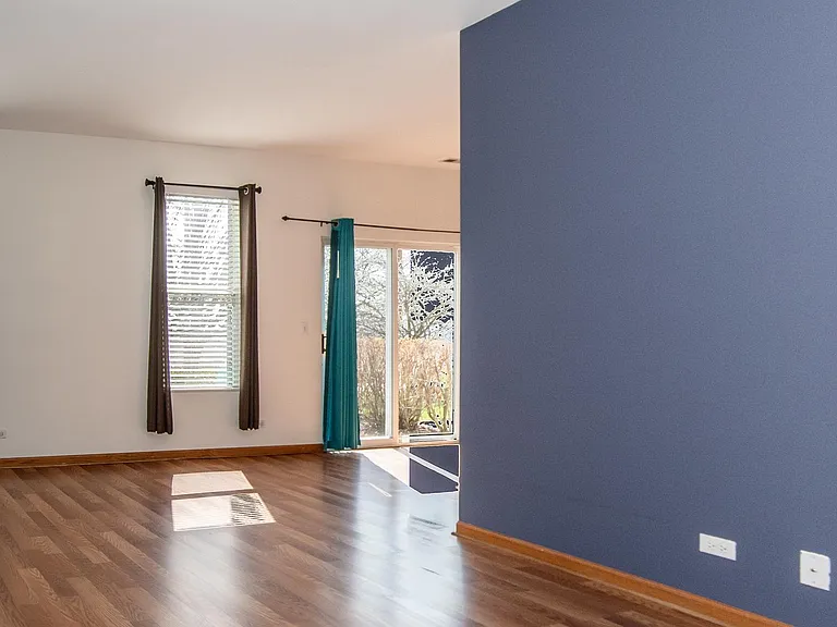 4133 Blackstone Dr — Photo 31