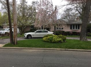 18 N Wood Ln, Woodmere, NY 11598