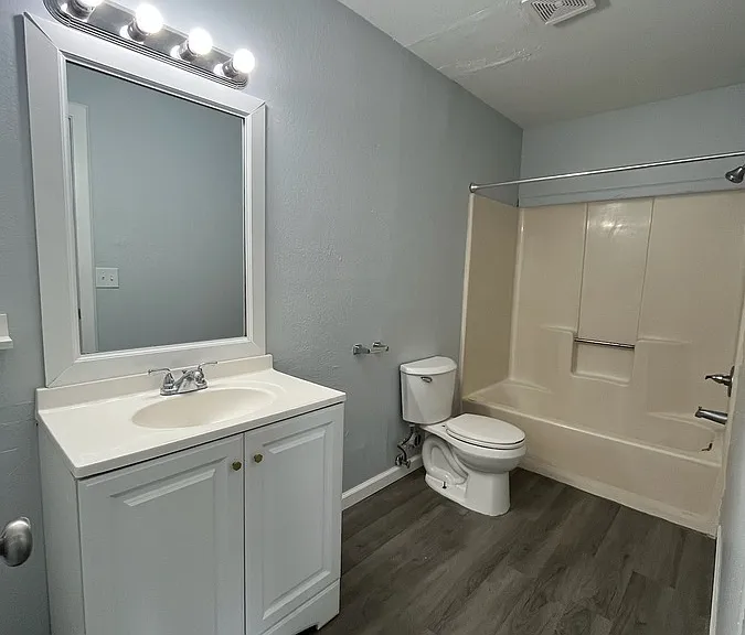 326 Stratford Way #2 — Photo 4