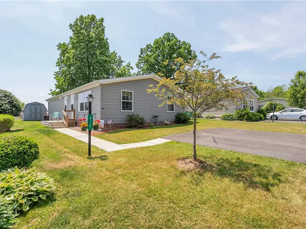 512 Wellington Pl, Export, PA 15632