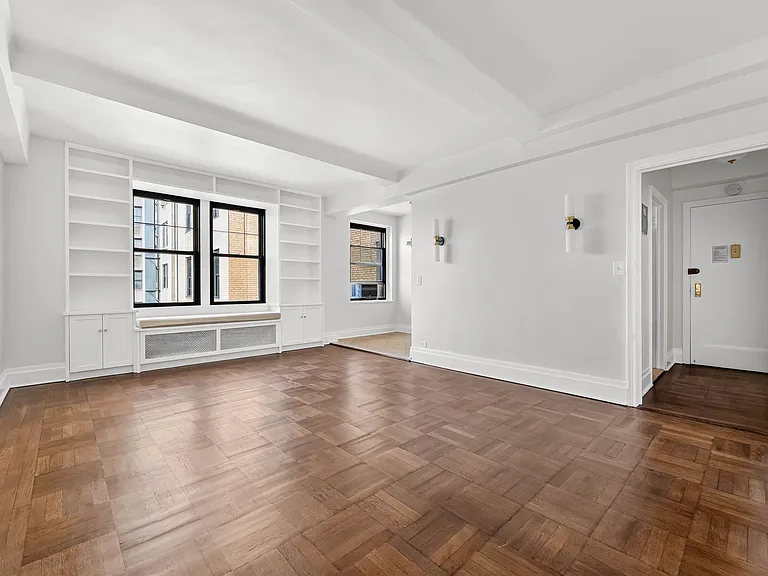 172 W 79th St #11F — Photo 2