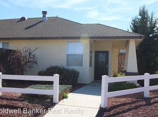 21120 Mission St APT A, Tehachapi, CA 93561